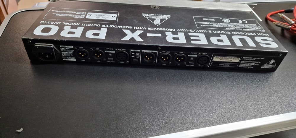 Behringer super-x Pro cx 2310