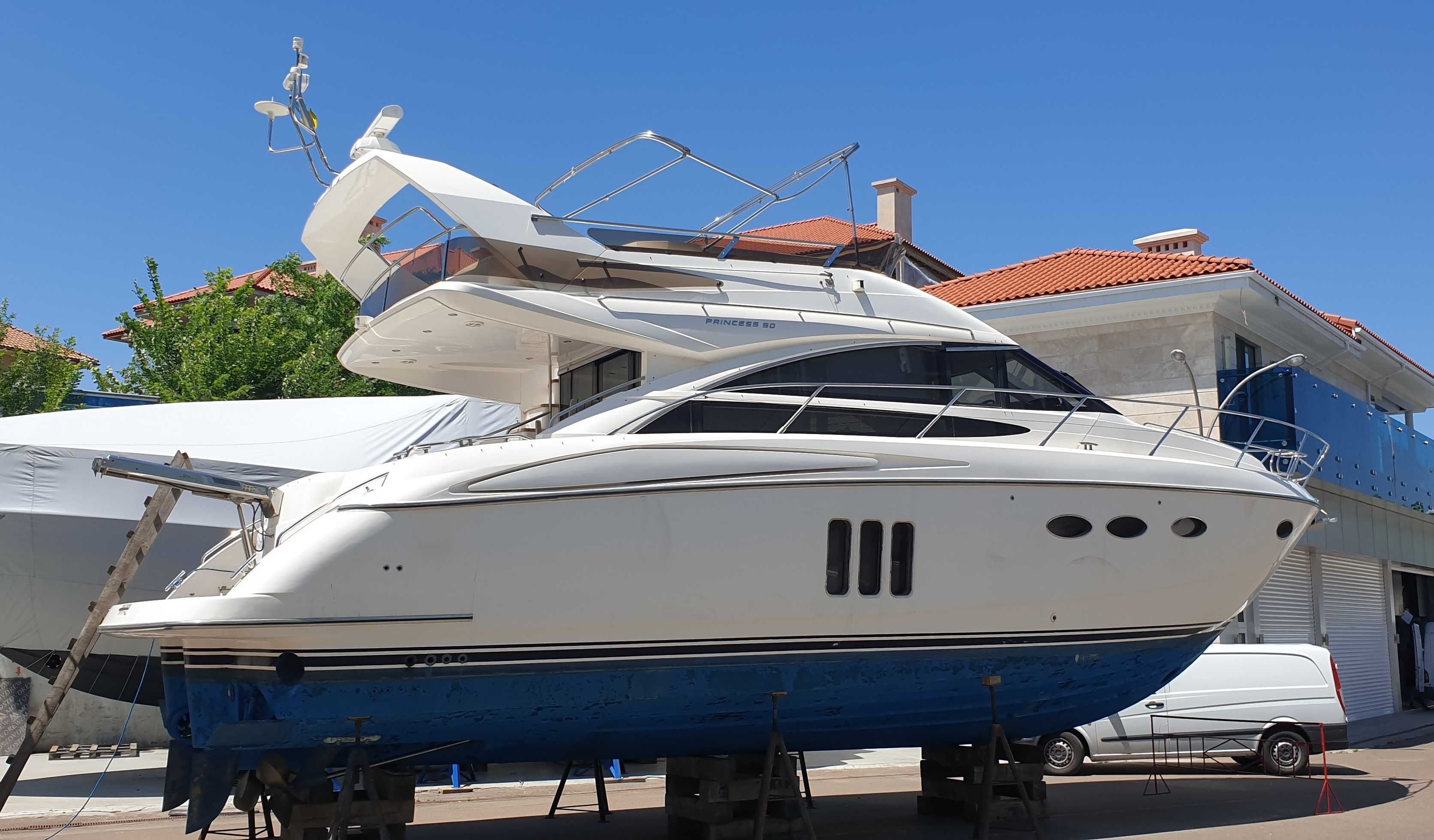 PRINCESS 50 Flybridge ( Принцесс 50 с Флайбриджем ) моторная яхта
