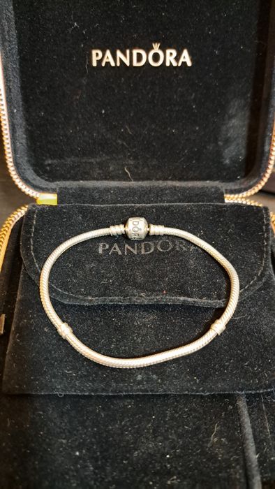 Pulseira bracelete Pandora em prata