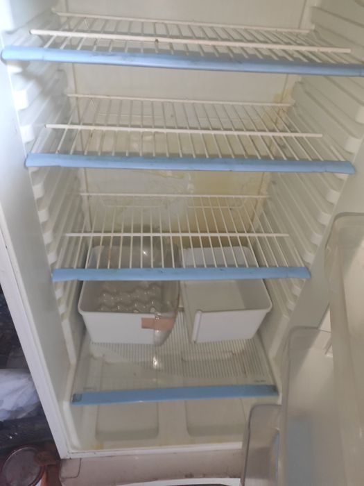 Холодильник indesit RA32G