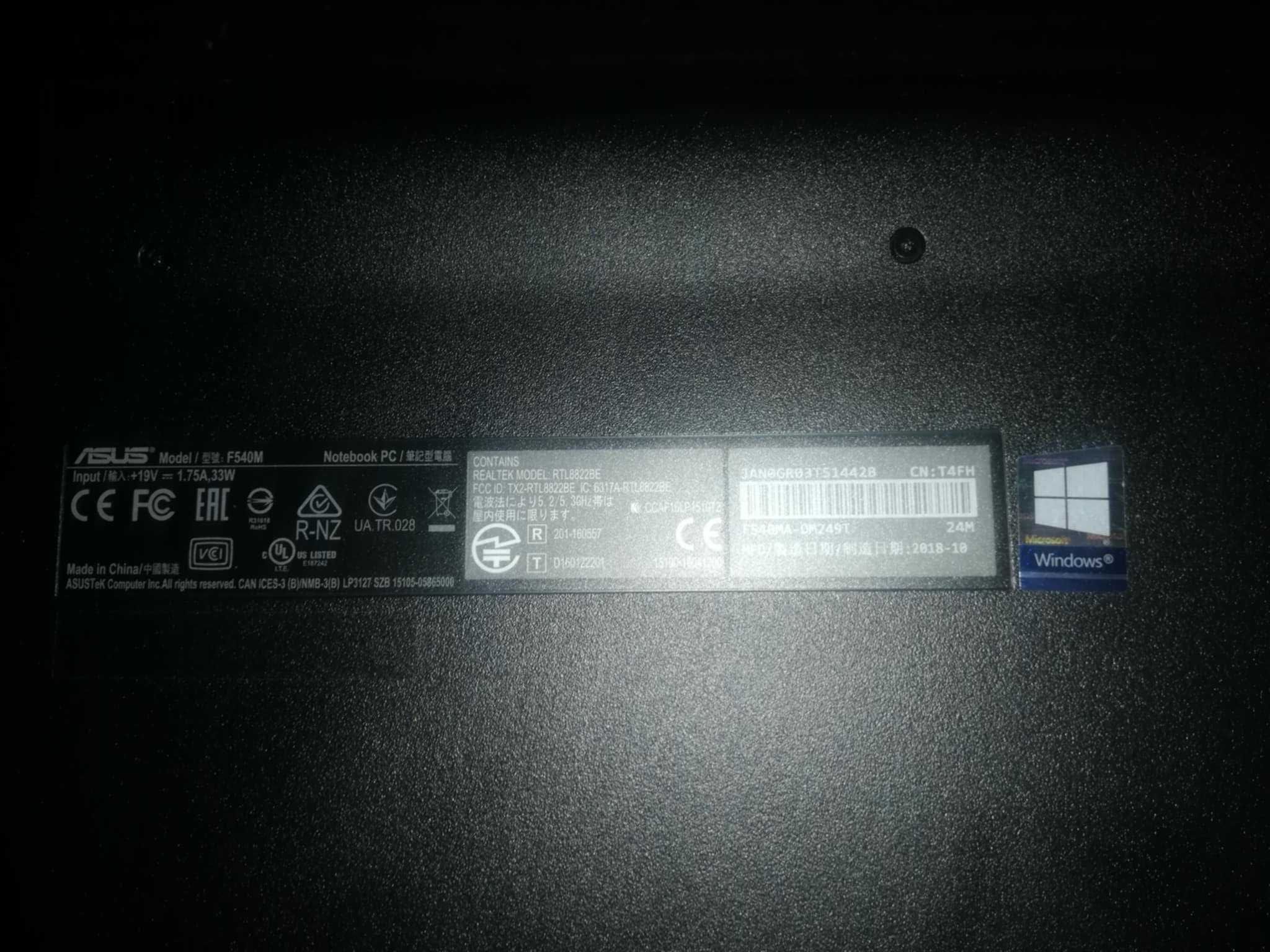 Laptop ASUS F540M