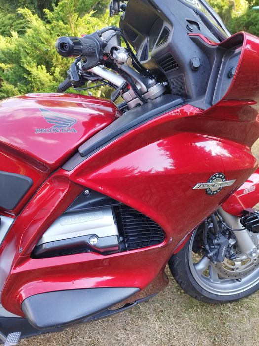 Honda st 1300 z polskiego salonu