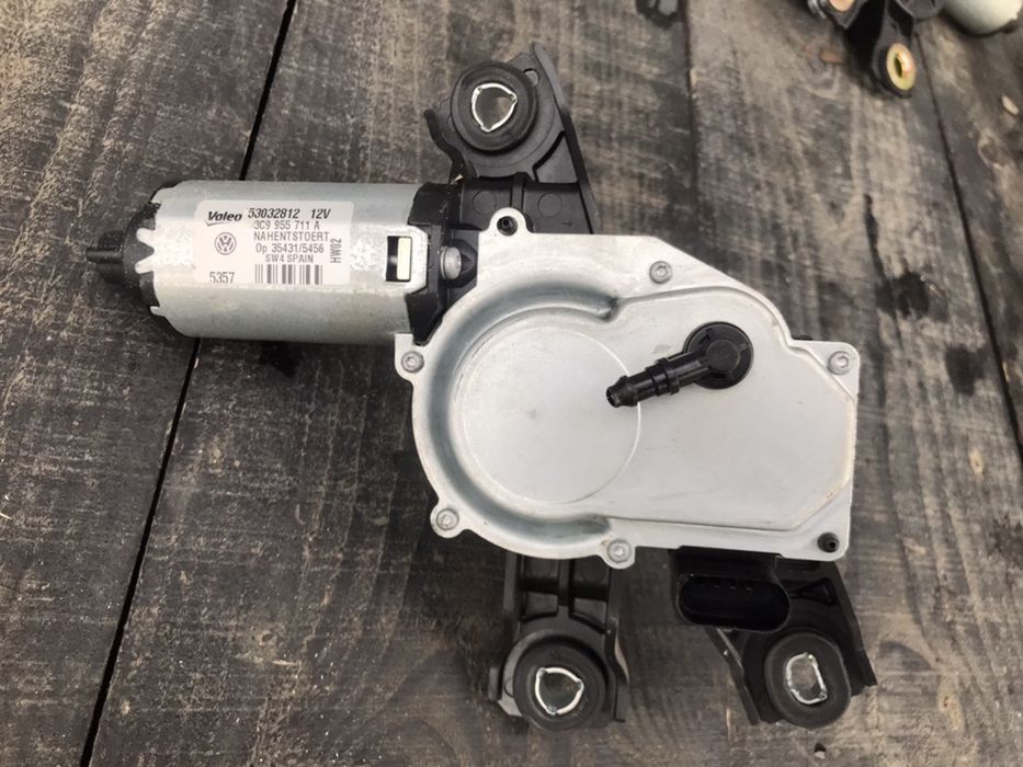 Моторчик заднього двірника Пассат Б6 привод заднего дворника Passat B6