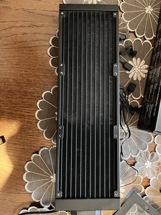 Thermalright Frozen Notte 360 Argb V2 3x120mm