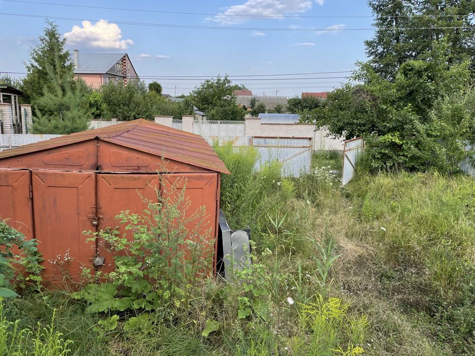 Земля на Подільській