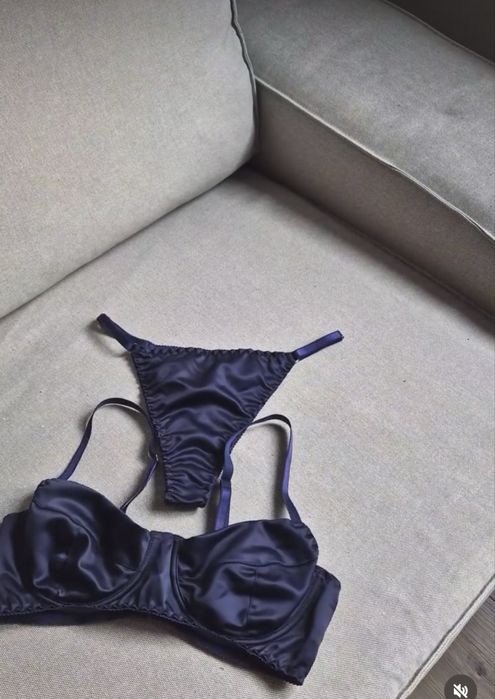 Шовковий комплект білизни