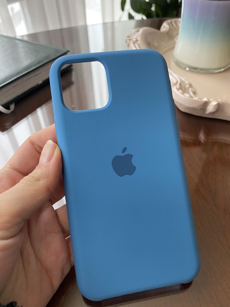 Чехол на iPhone 11 Pro, голубой