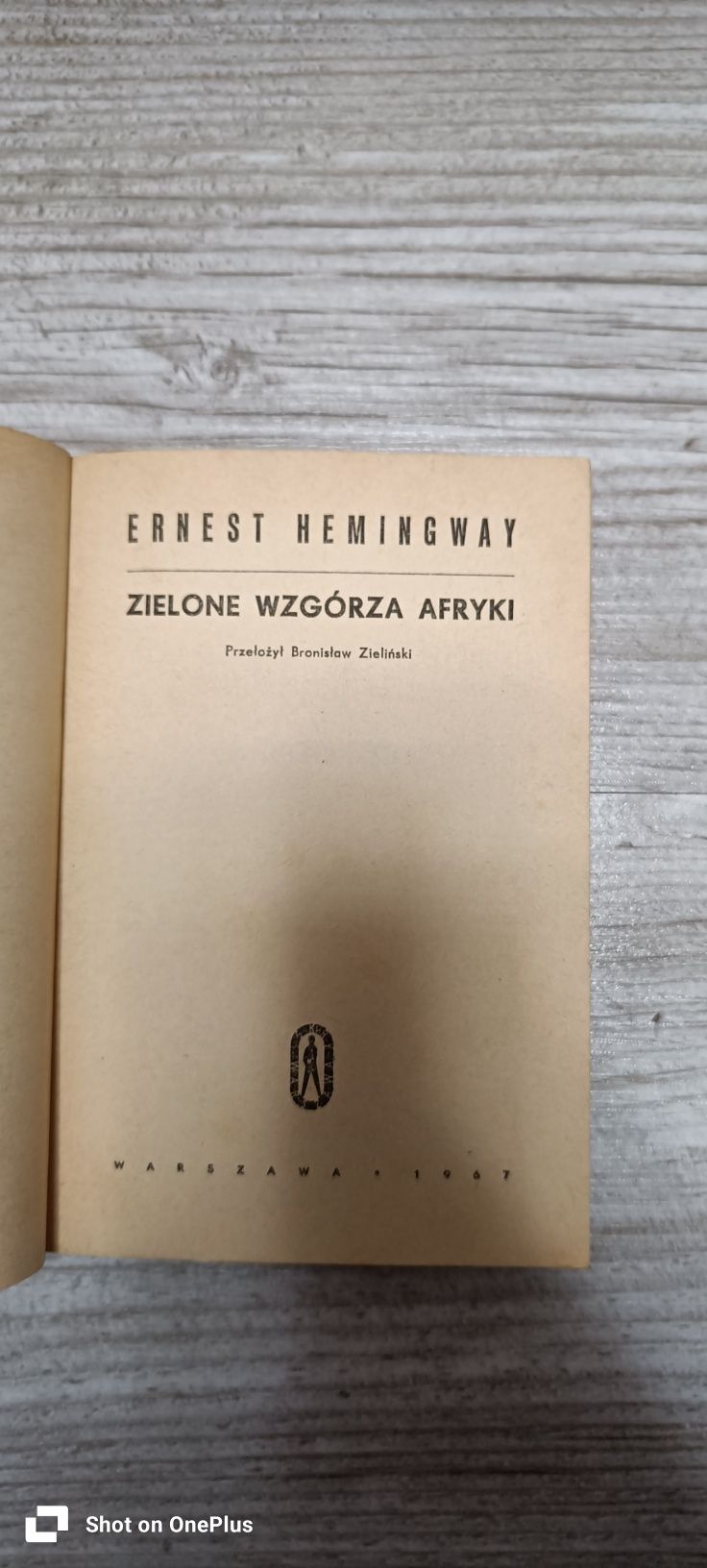 216. Książka zielone wzgórze Afryki