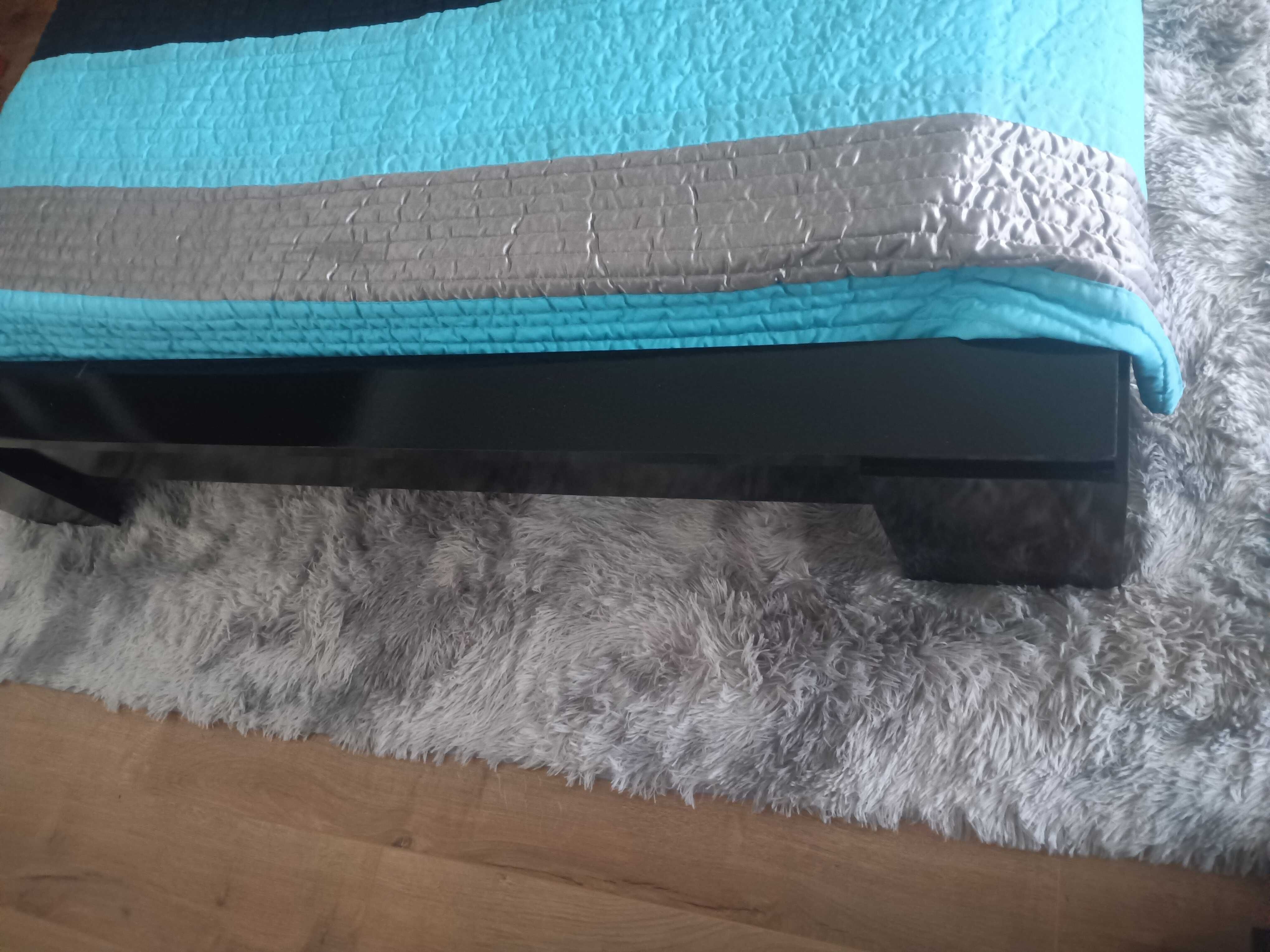 Cama de casal+estrado+colchão+mesinhas de cabeceira