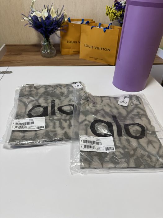 Сумка шопер Alo yoga з твердими ручками