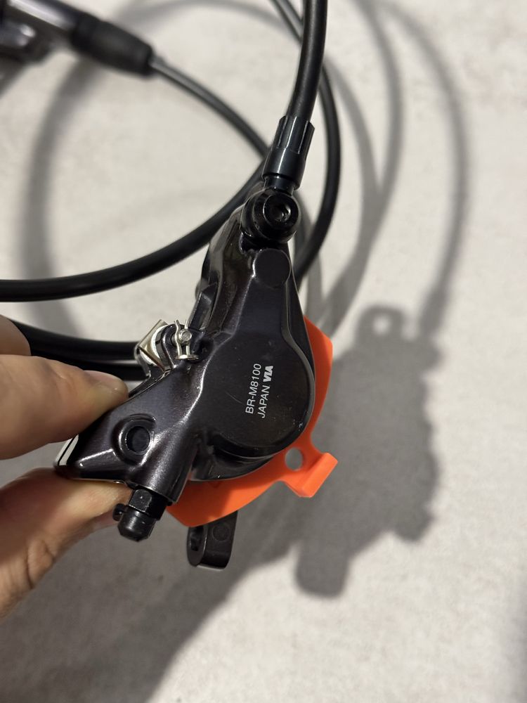 Тормоз задній Shimano Deore XT M8100 новий гідравлічні гальма не sram