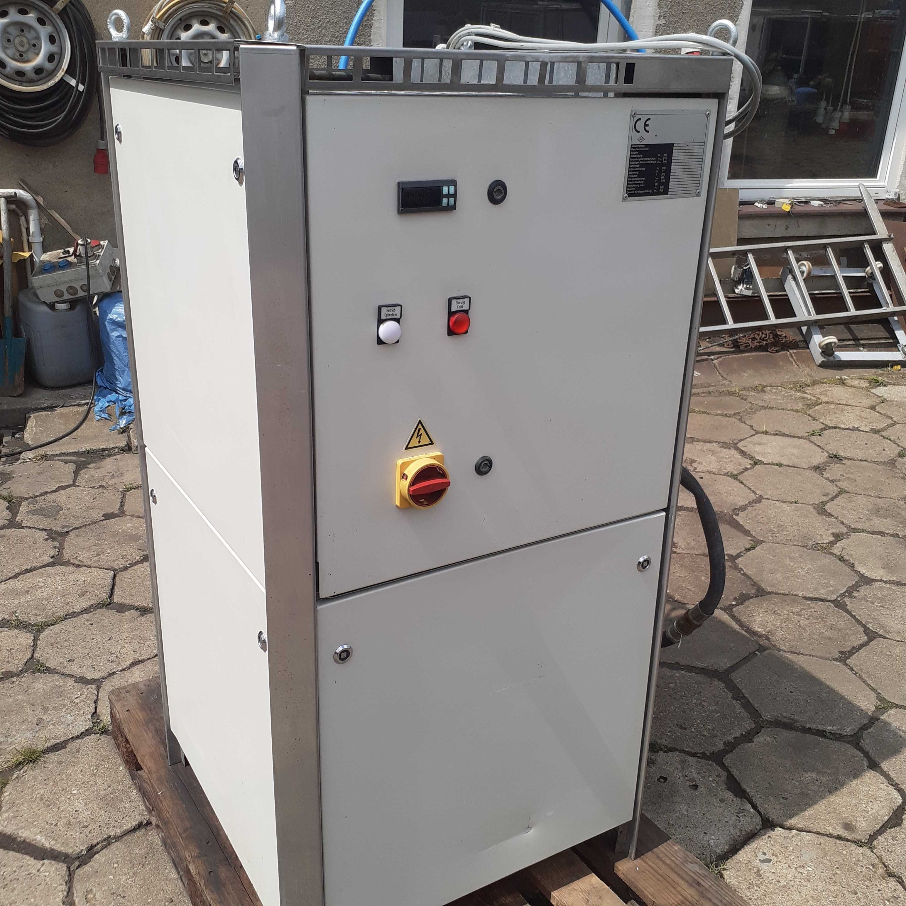 HYFRA chiller 13 kW z modułem hydraulicznym