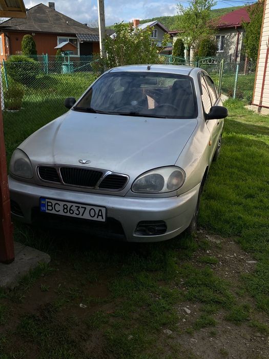 Daewoo Lanos.