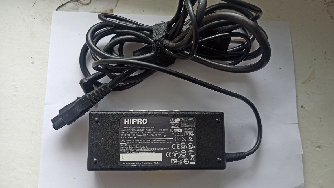 Блок питания для ноутбука Hipro 19v 4.74A 90W