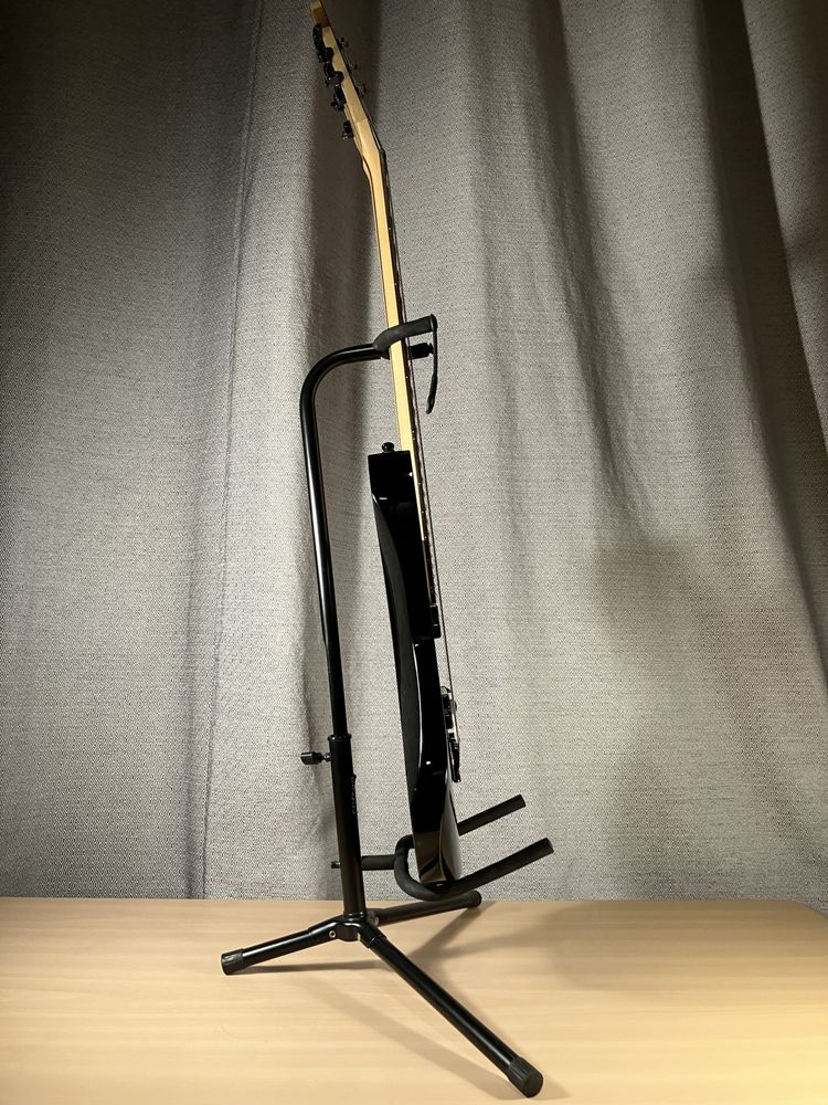Stojak gitarowy Clifton