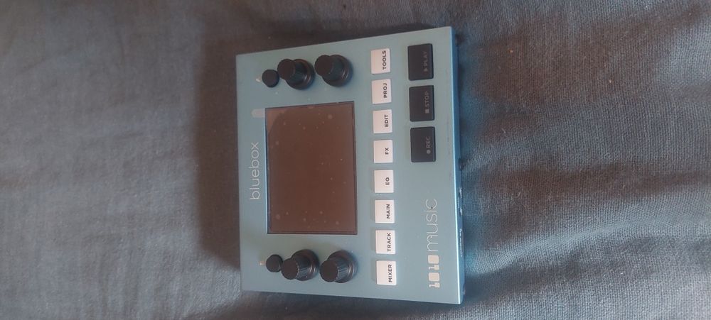 1010music Bluebox mixer/gravador/ c stand, case e decksaver