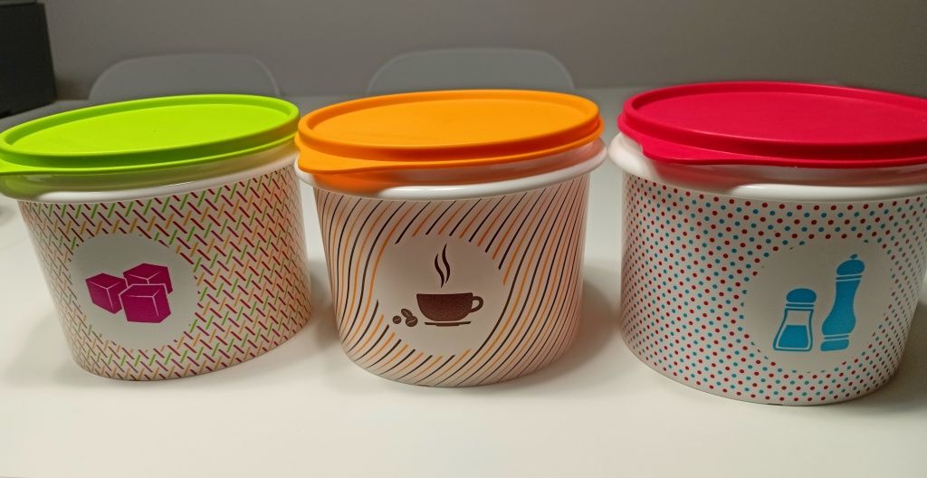 Tupperware zestaw trzech pojemników 3 x 1,1L