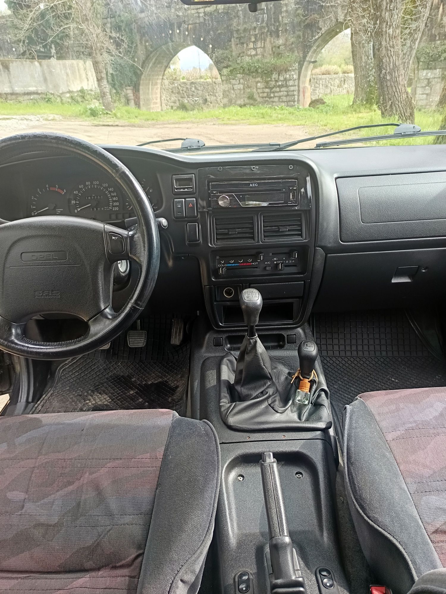 Opel Frontera 2.5tds Longo