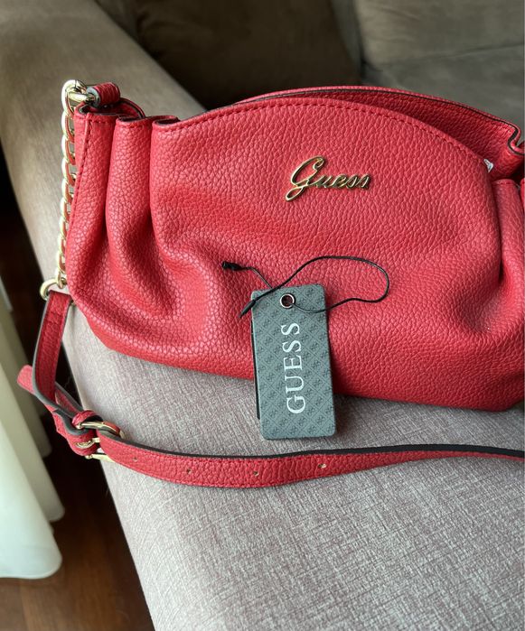 Mala de senhora Guess