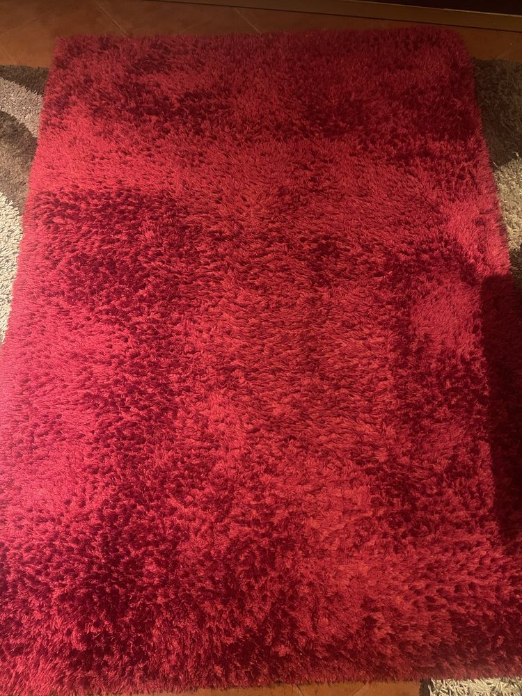 Carpetes verde e bordo