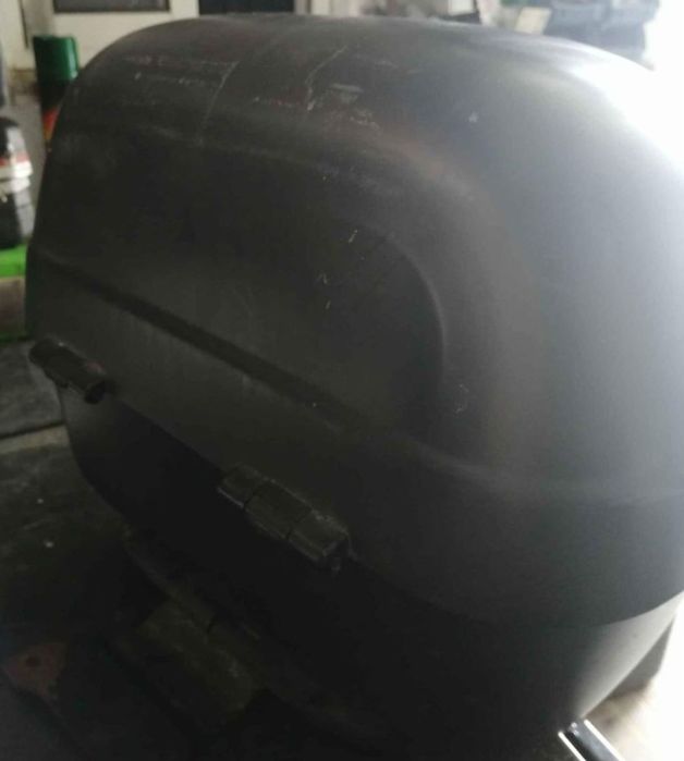 Vendo baú para mota