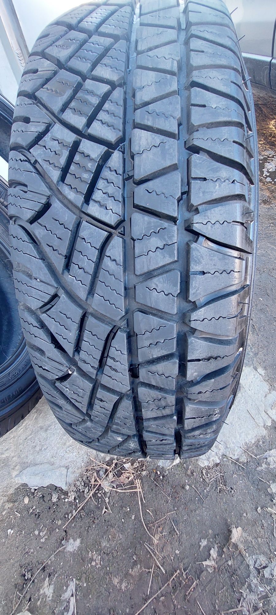 Подам шини Michelin 225 65 R17