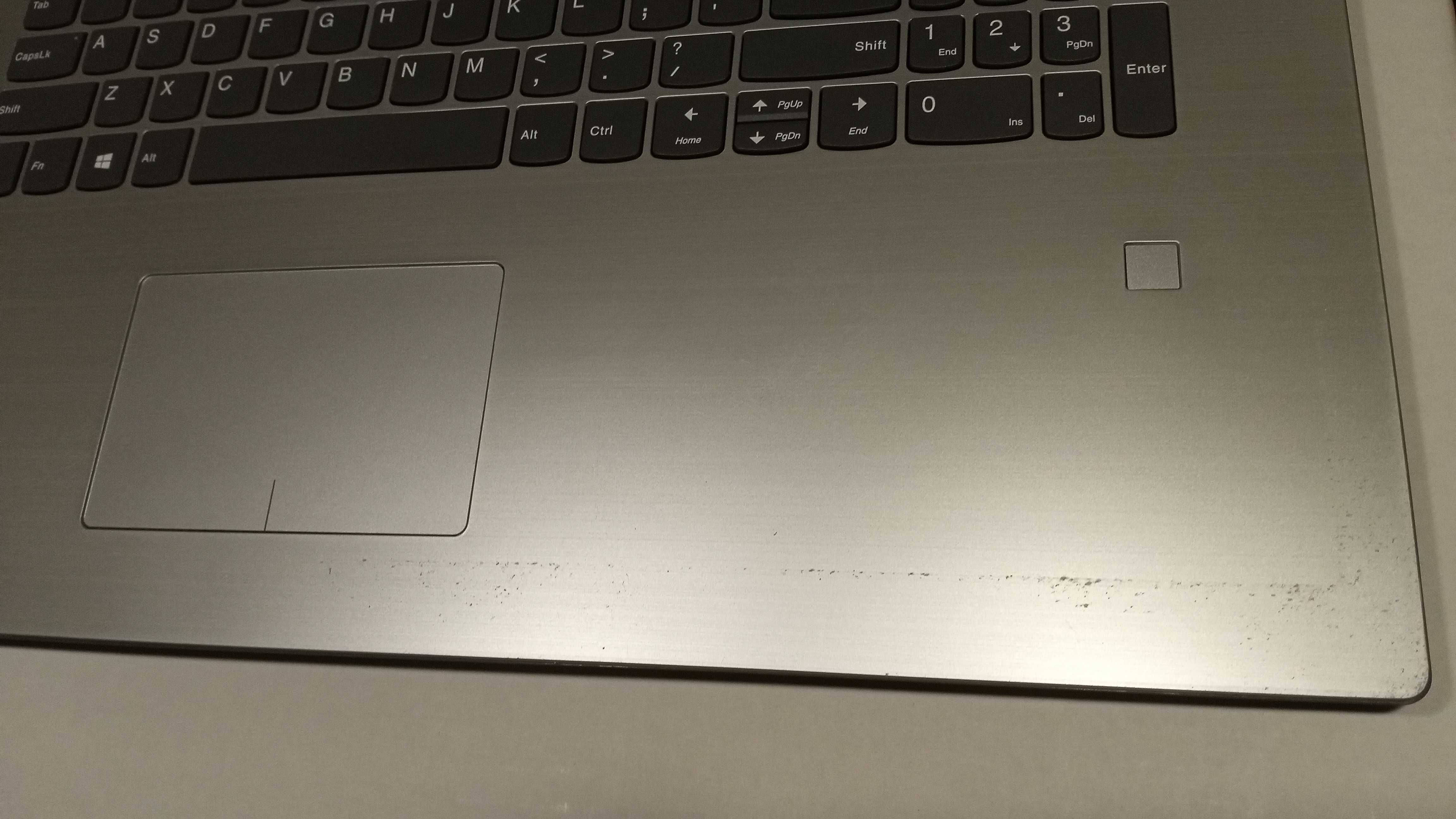 Ноутбук зі США Lenovo IdeaPad 320-17IKB із i5-7200U та 17" екраном