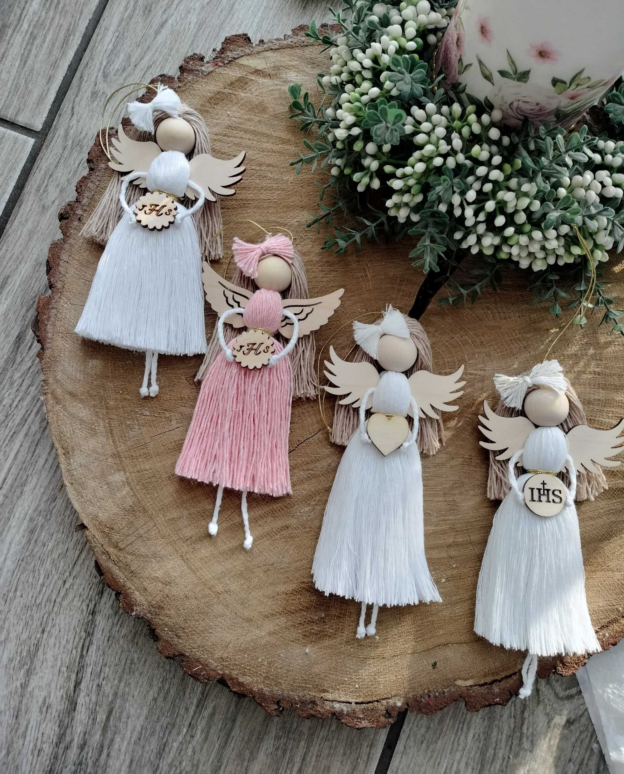 Mini aniołek zawieszka Pamiątka Pierwszej Komunii Świętej Makrama