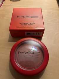 Mac glow play blush Natural