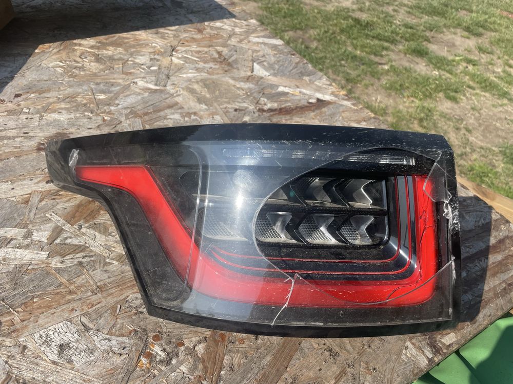 Lampa lewa Range Rover – oryginał, uszkodzona