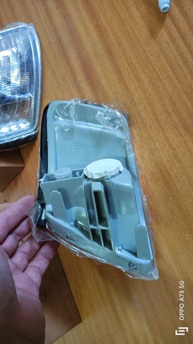 Pisca Nissan Primera de 1996 Depo direito