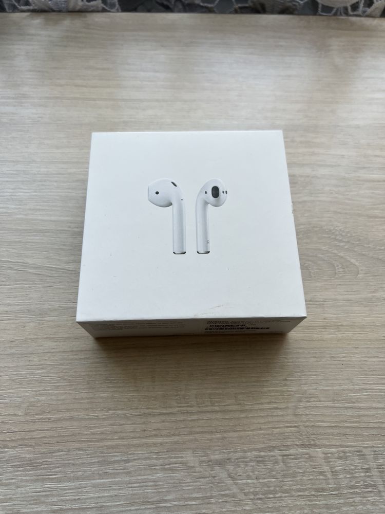 Оригинальная коробка от AirPods 2