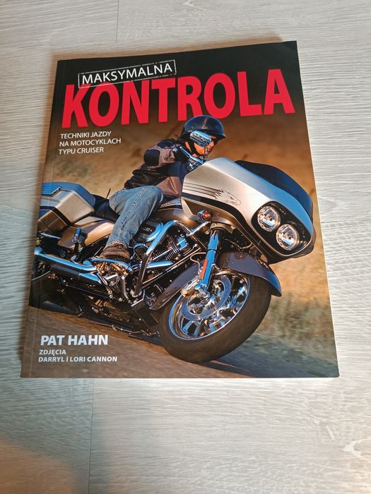 Maksymalna kontrola techniki jazdy na motocyklach typu cruiser