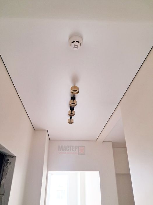 Натяжные потолки / натяжні стелі