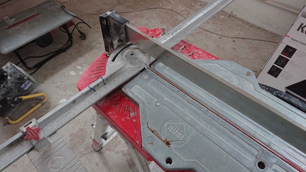 Przecinarka ręczna do płytek ceramicznych RUBI TP-75-S