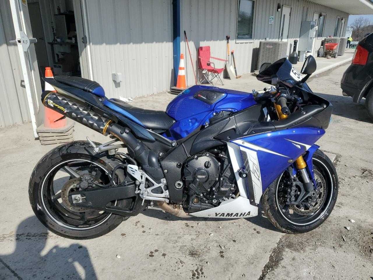 2011 Yamaha YZFR1