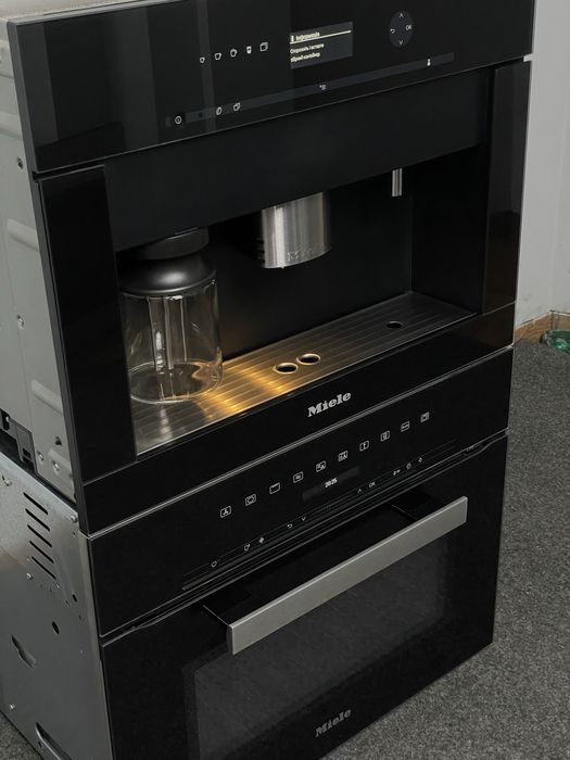 ТОПОВИЙ КОМПЛЕКТ MIELE: Духова шафа СВЧ H 7240 з Кавомашиною CVA 6401