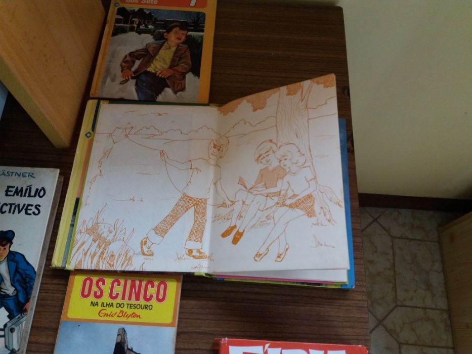 "Os Sete", "Emílio e os Gémeos", "O pequeno homem"