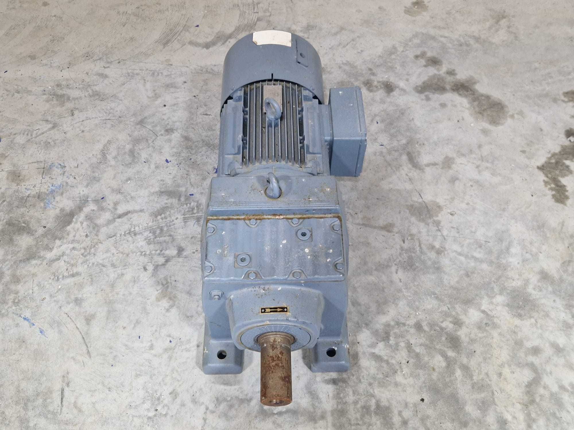 Motoreduktor SEW 7,5 kW 30 obr./min.