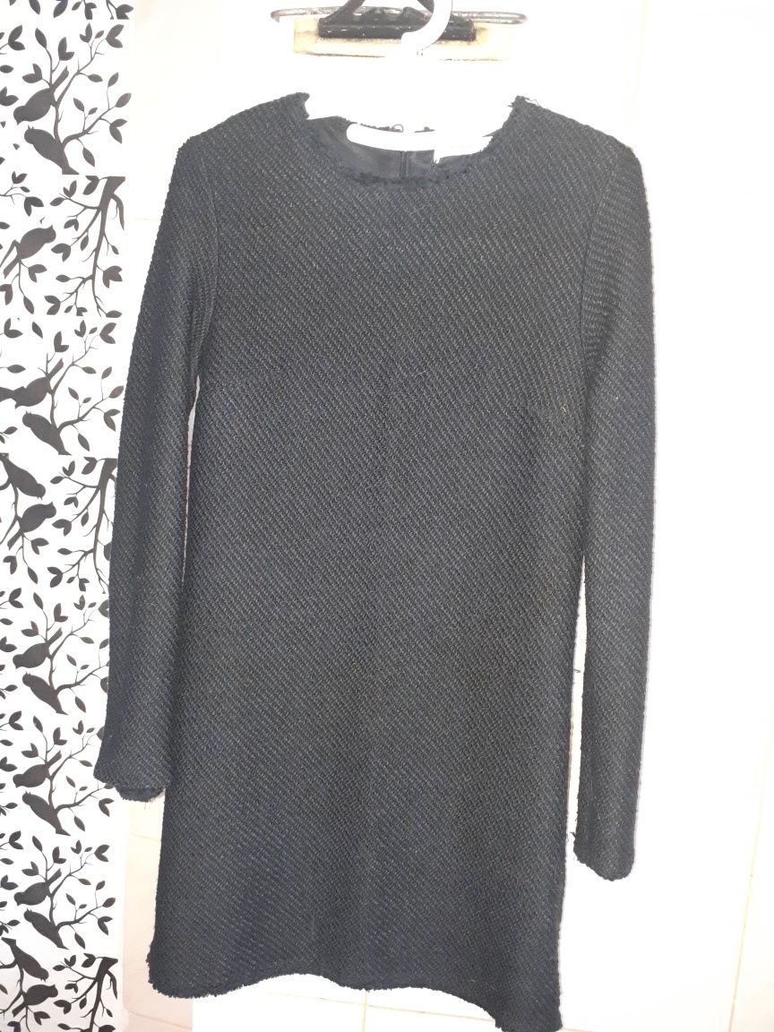 Маленькое черное платье 36-38 размер  MANGO