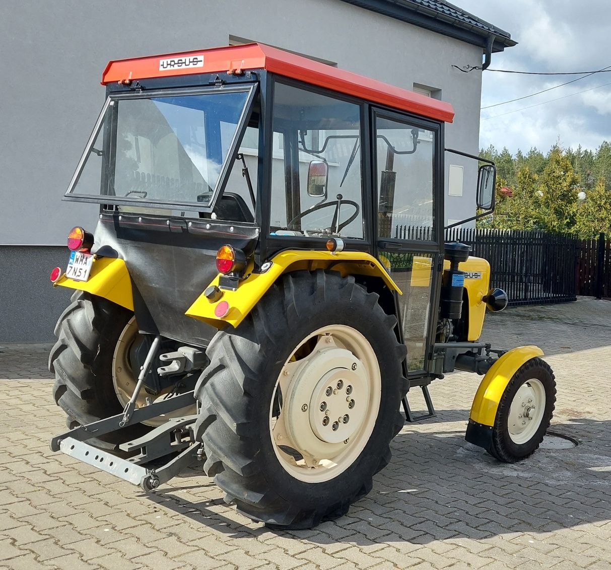 Ursus C330 z kabiną ciągnik traktor c-330