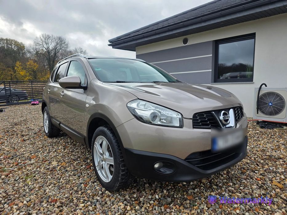 Nissan Qashqai+2 2.0 benzyna 6 biegów 7 osób  osobowy 141 km panorama android