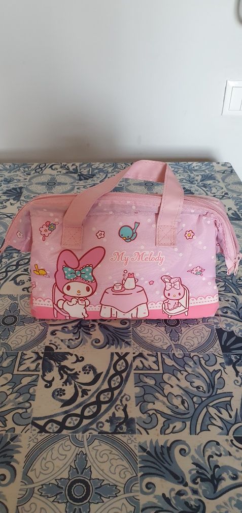 Mochila Hello Kitty + lancheira térmica