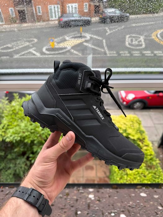 Ботинки зимние унисекс adidas Terrex AX4 размер 40 див інші оголошення