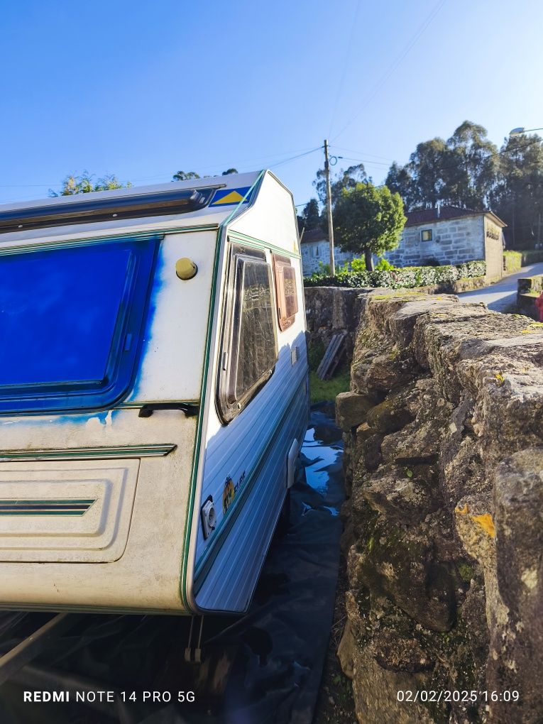 Caravana fly surf