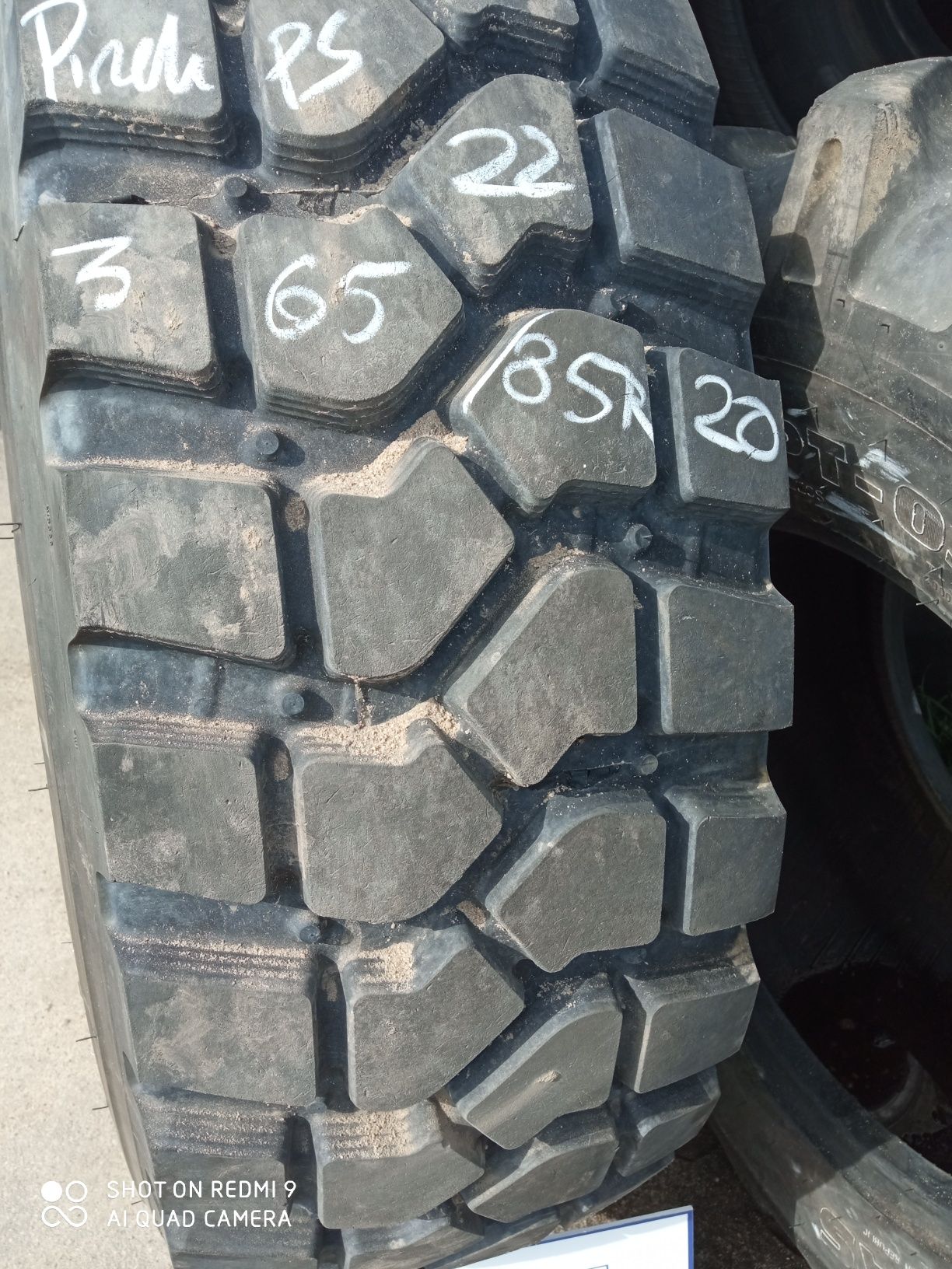 365/85R20 Pirelli PS22 Opona używana rolnicza przemysłowa