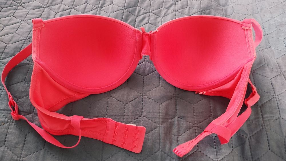 Biustonosz C&A 80 C delikatnie usztywniany