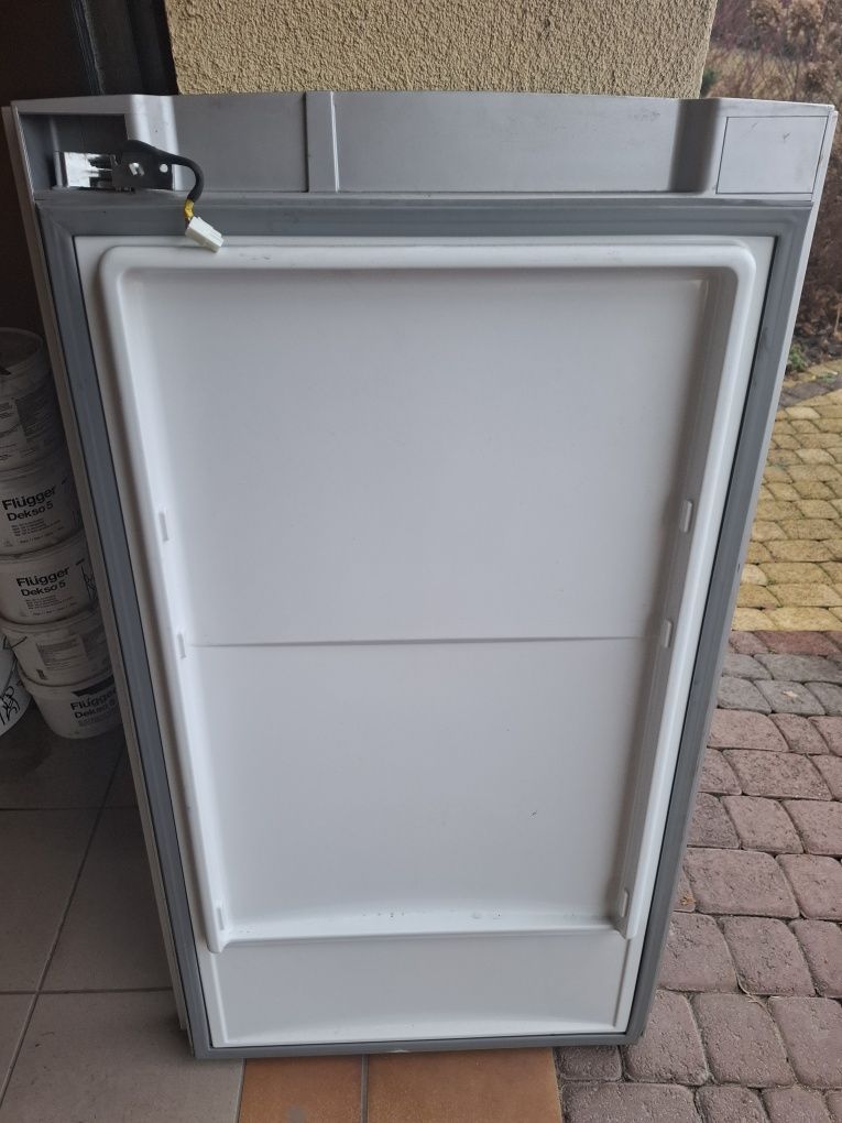 Bosch części lodówka czerwone drzwi