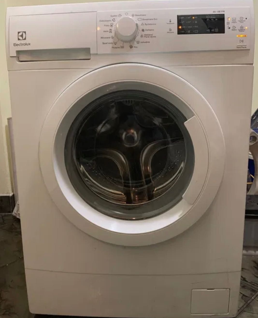 Pralka Electrolux EWS11252NDU wąska