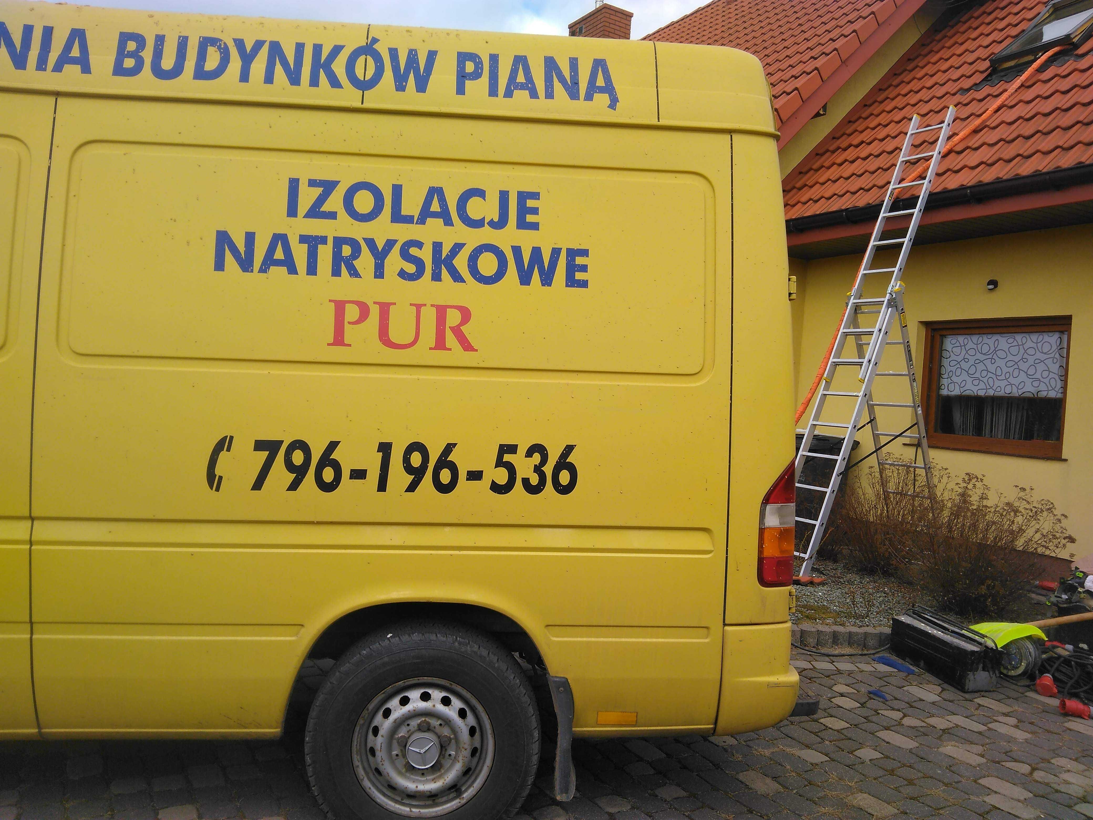 Ocieplanie poddaszy, stropów fundamentów hal ścian elewacji